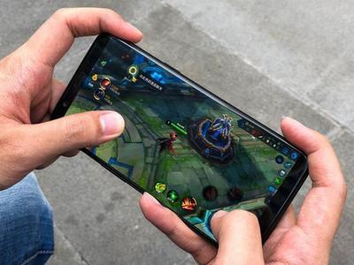 一加5T 学生党游戏利器，畅快体验无与伦比